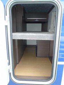 ｈ30年式 ヴォーンseiben R2b 2段ベット 発電機 家庭用エアコン 電子レンジ トリプルサブbt 1500wインバーター ソーラー レンタアップ 東和モータース販売