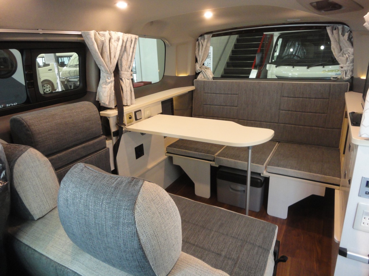 新車 即納車 ツェルトnvポップアップルーフ 16x 2r かっこいいスーパーブラック 東和モータース販売