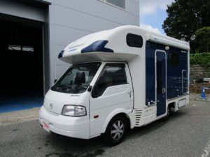 【令和2年式】カービィ Ｒ２Ｂ ４ＷＤ リア二段ベッド【FFヒーター/ソーラーパネル/液晶テレビ/etc…】 ※総額支払表示